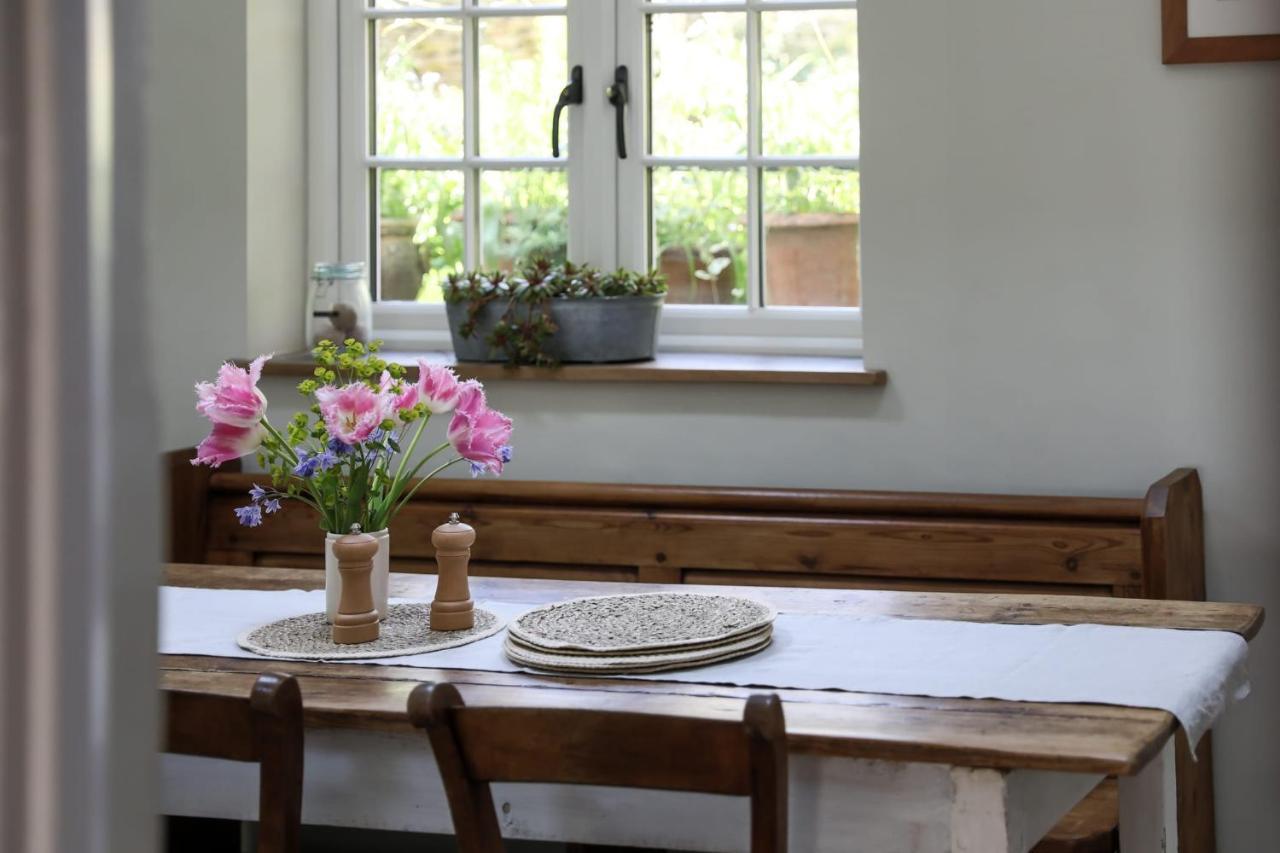 Coombers Mead Cottage Tetbury Kültér fotó